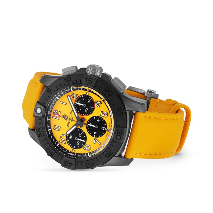 Breitling Avenger B01 Cronografo 44mm Night Mission Orologio da uomo in pelle gialla SB0147101I1X1 - immagine 3