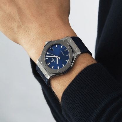 Hublot Classic Fusion Blu Titanio 45mm 511.NX.7170.LR - immagine 2