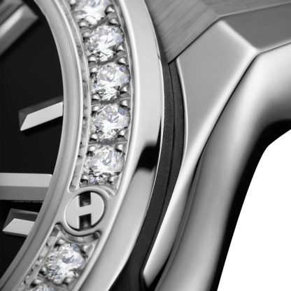 Hublot Classic Fusion Orologio da donna in titanio con diamanti 33 mm Nero 581.NX.1470.RX.1104 - immagine 4
