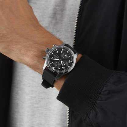 IWC Pilot Performance Cronografo 41mm AMG Uomo Orologio in gomma nera IW388305 - immagine 5