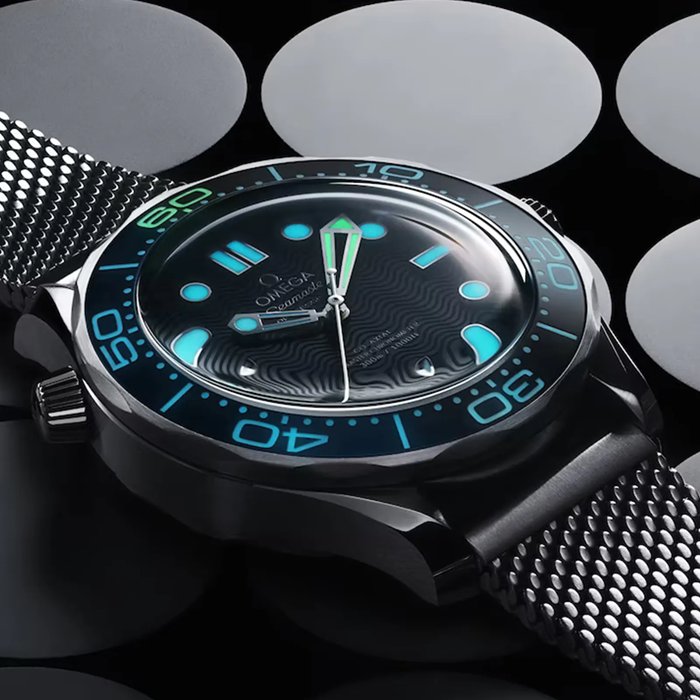 Omega James Bond 007 60° Anniversario Seamaster Diver 300m Co-Axial Master Chronometer 42mm O21030422003002 - immagine 5