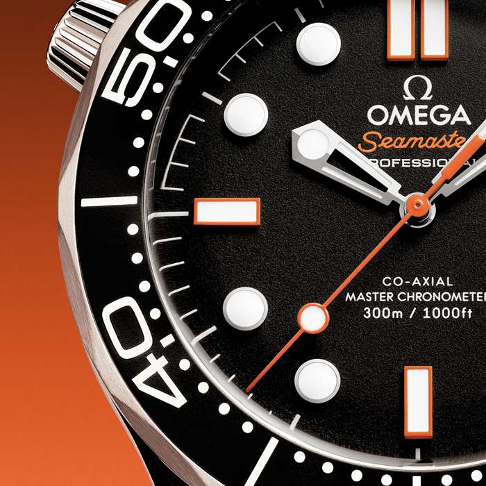 Omega Seamaster Diver 300 Automatic 42mm Orologio Uomo Gomma Arancione O21032422001006 - immagine 4