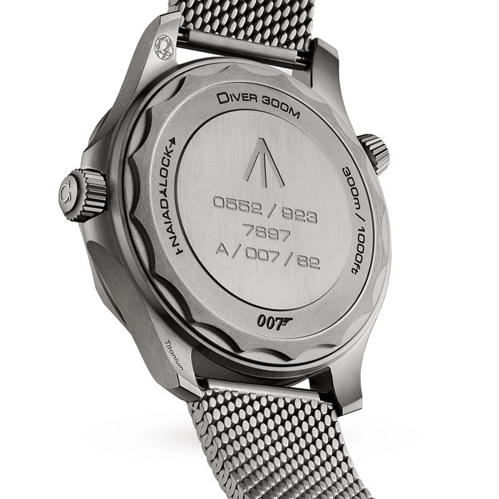 Omega Seamaster Diver 300m James Bond 007 Edizione 2020 O21090422001001 - immagine 3