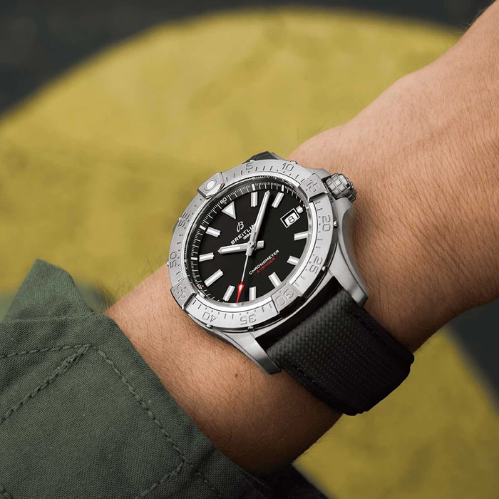 Orologio Breitling Avenger Automatic 42mm Uomo Pelle Nera A17328101B1X1 - immagine 3