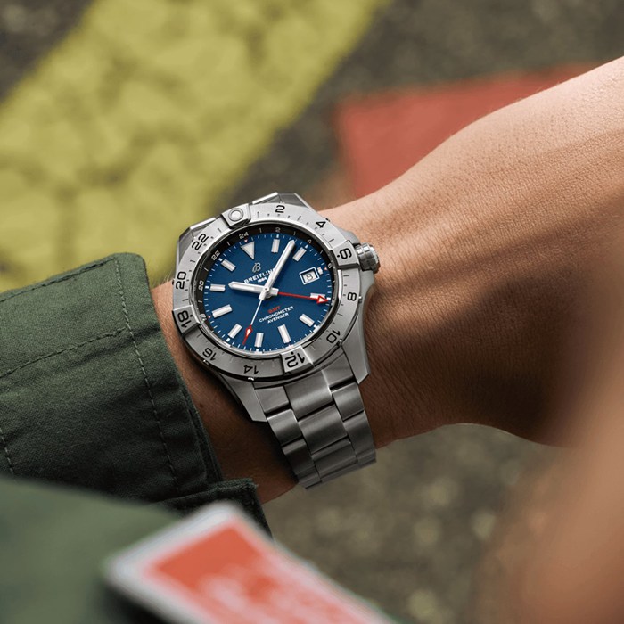 Orologio Breitling Avenger Automatic GMT 44mm Uomo Blu Acciaio Inox A32320101C1A1 - immagine 5