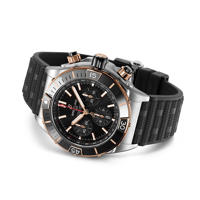 Orologio Breitling Super Chronomat B01 44 in acciaio inossidabile e oro rosso 18k UB0136251B1S1 - immagine 3