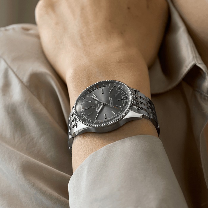Orologio da donna Breitling Navitimer 36 mm Grigio A17327381B1A1 - immagine 5