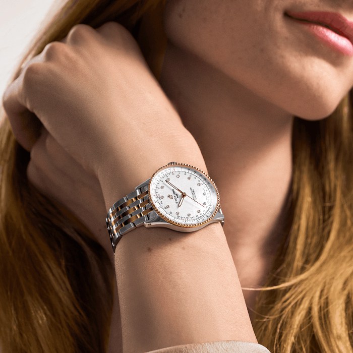 Orologio da donna Breitling Navitimer 36mm Bianco Madreperla in acciaio inossidabile e oro rosso 18k U17327211A1U1 - immagine 5