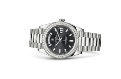 Replica Rolex Day-Date 40 Oyster 40 mm oro bianco e diamanti 228349RBR - immagine 2